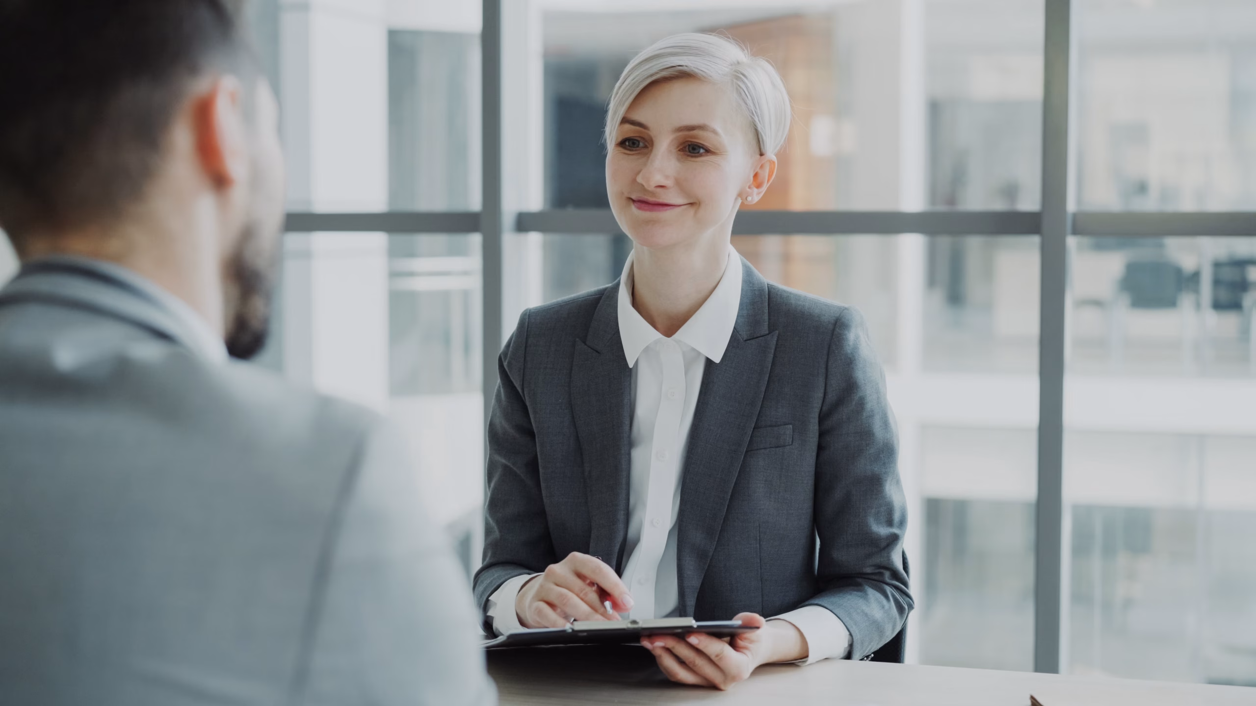 How to Spot the Right Candidate With a Non-Traditional Resume